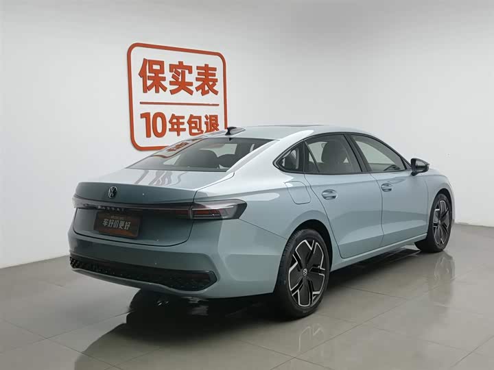 Фото 2 - Volkswagen Passat