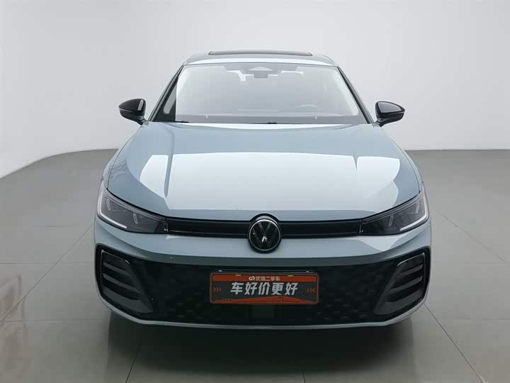 Фото 3 - Volkswagen Passat