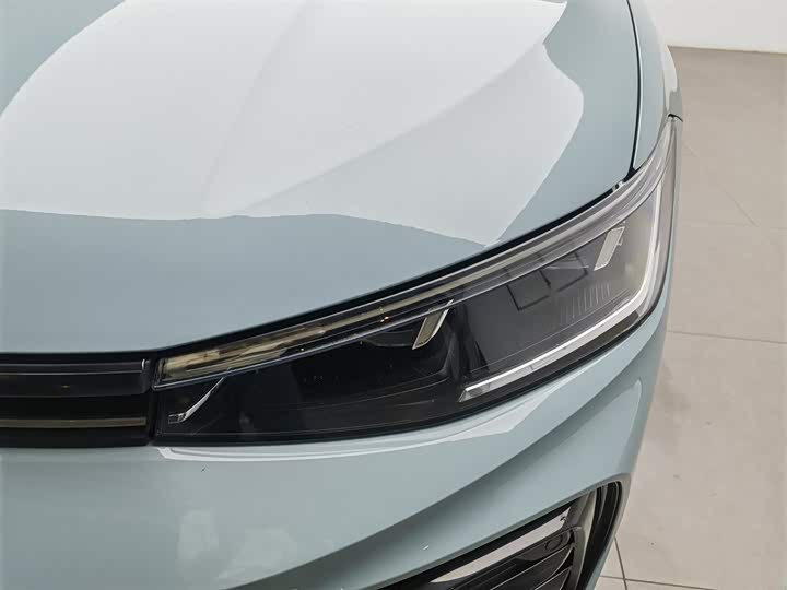 Фото 7 - Volkswagen Passat