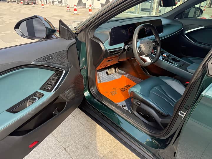 Фото 8 - MG Motor 7