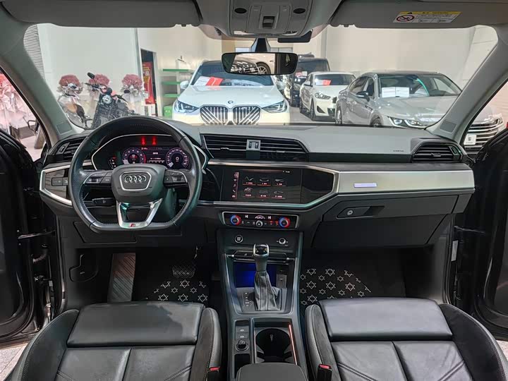 Фото 9 - Audi Q3 Sportback