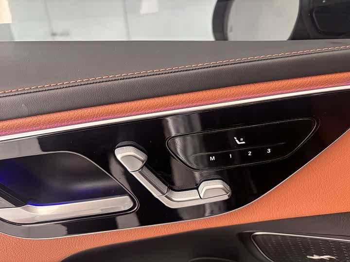 Фото 12 - Mercedes-Benz GLC-Class