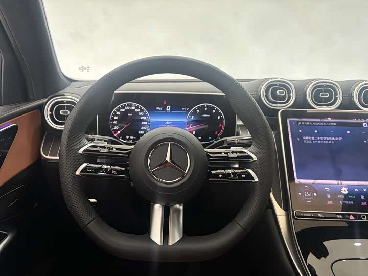 Фото 17 - Mercedes-Benz GLC-Class