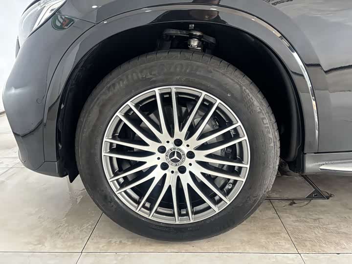 Фото 32 - Mercedes-Benz GLC-Class