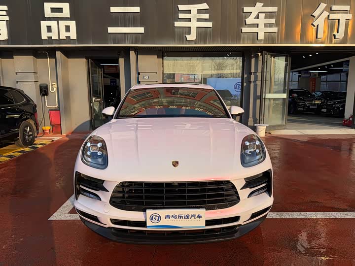 Фото 1 - Porsche Macan