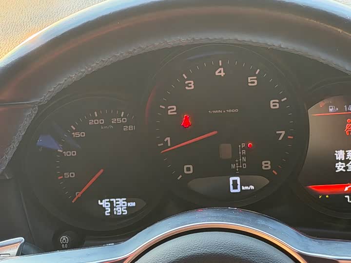 Фото 14 - Porsche Macan