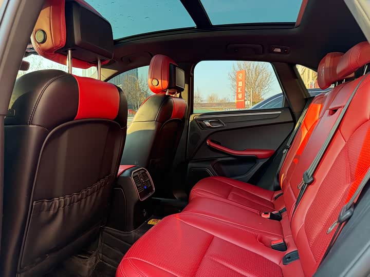 Фото 8 - Porsche Macan