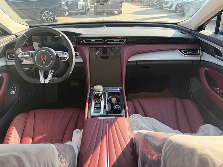 Фото 11 - Hongqi H5