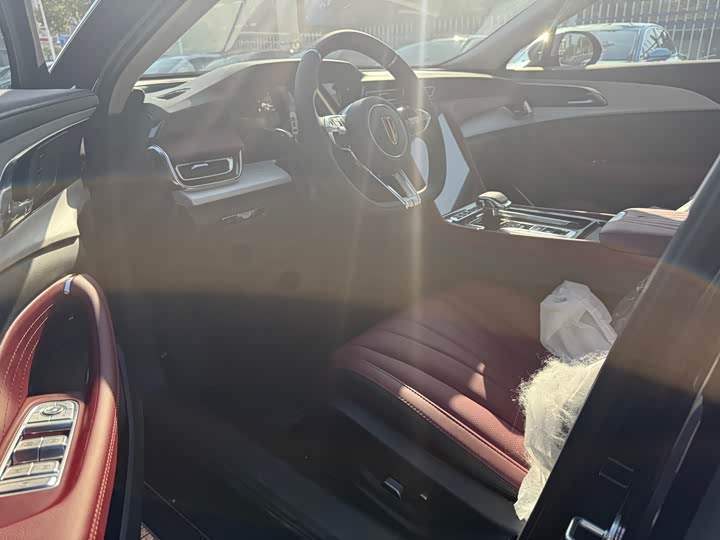 Фото 7 - Hongqi H5