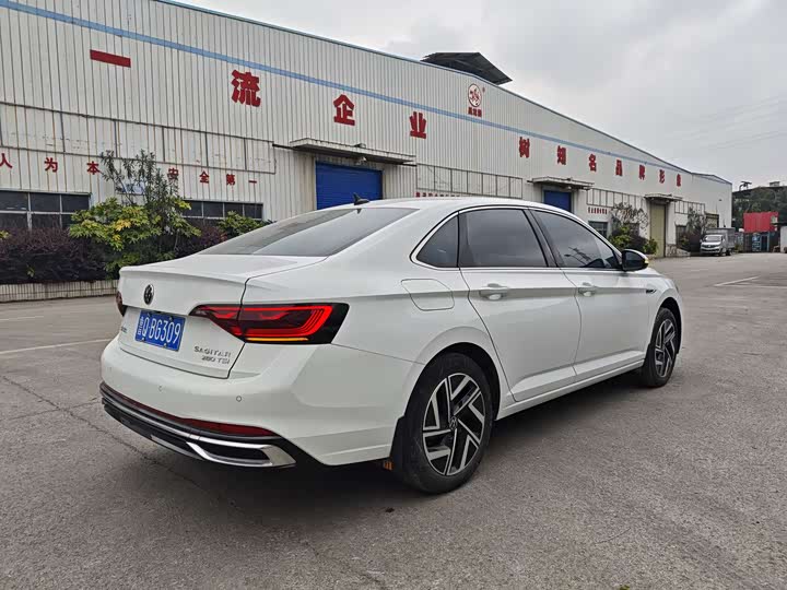 Фото 9 - Volkswagen Sagitar L