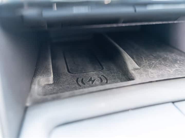 Фото 2 - Land Rover Discovery