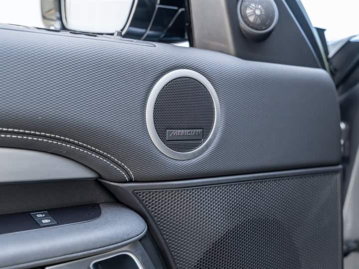 Фото 23 - Land Rover Discovery