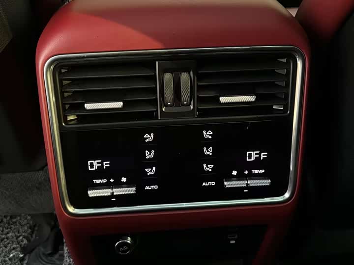 Фото 16 - Porsche Cayenne Hybrid