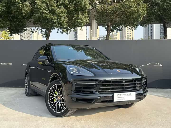 Фото 3 - Porsche Cayenne Hybrid