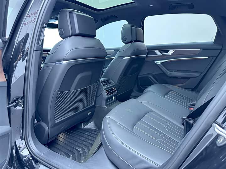 Фото 13 - Audi A6L