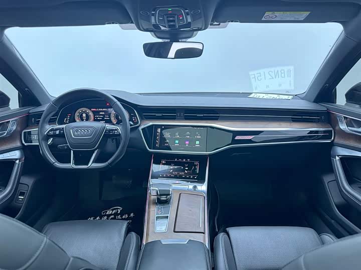 Фото 18 - Audi A6L