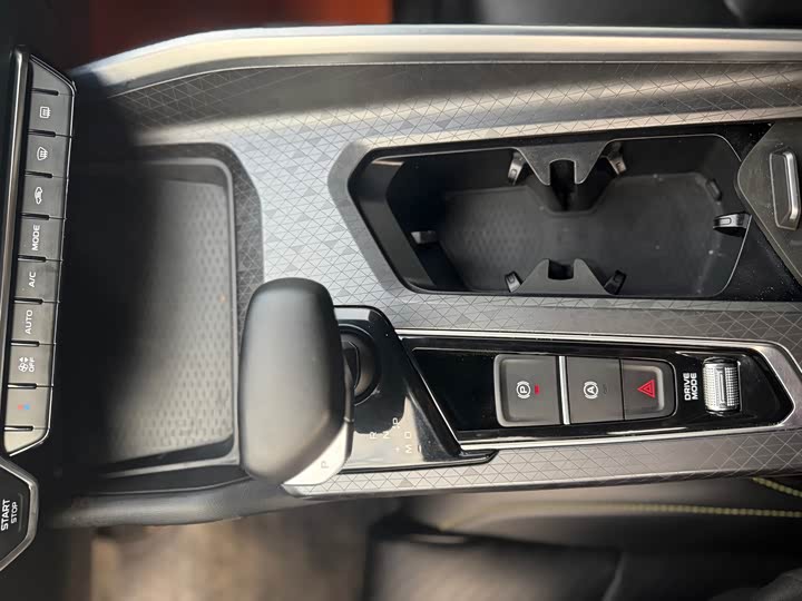 Фото 16 - Geely Preface