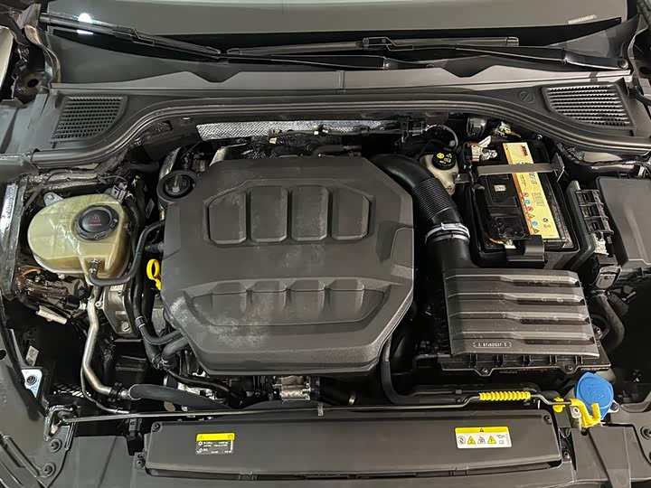 Фото 32 - Volkswagen Golf GTI