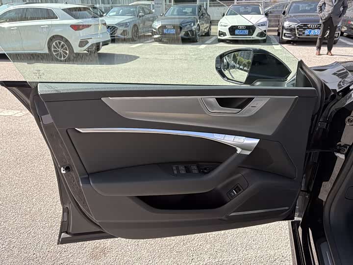 Фото 11 - Audi A7