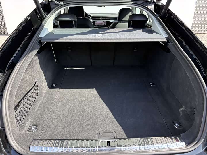 Фото 23 - Audi A7