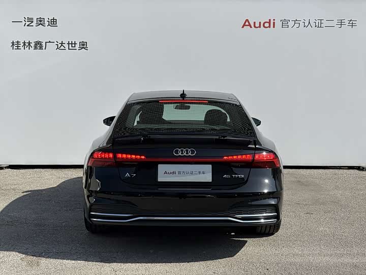Фото 5 - Audi A7