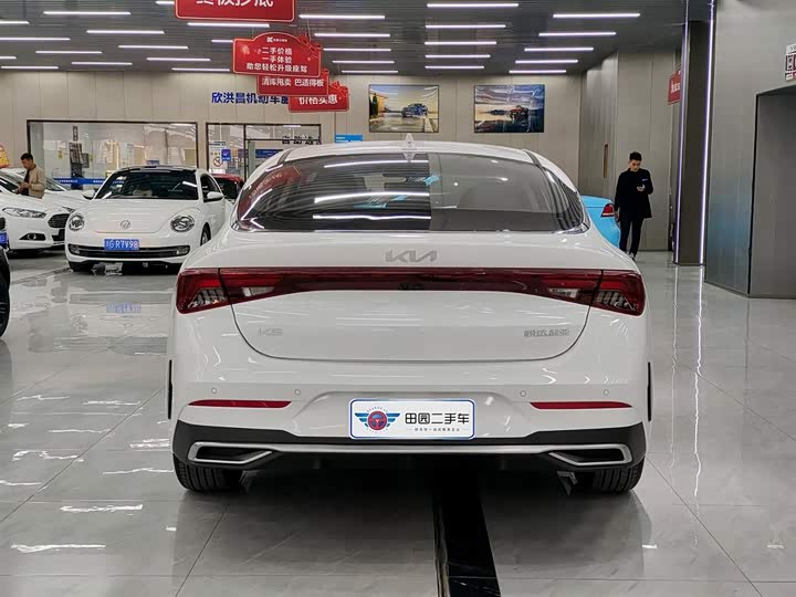 Фото 5 - Kia K5