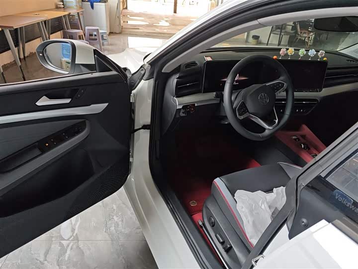 Фото 16 - Volkswagen Lamando L