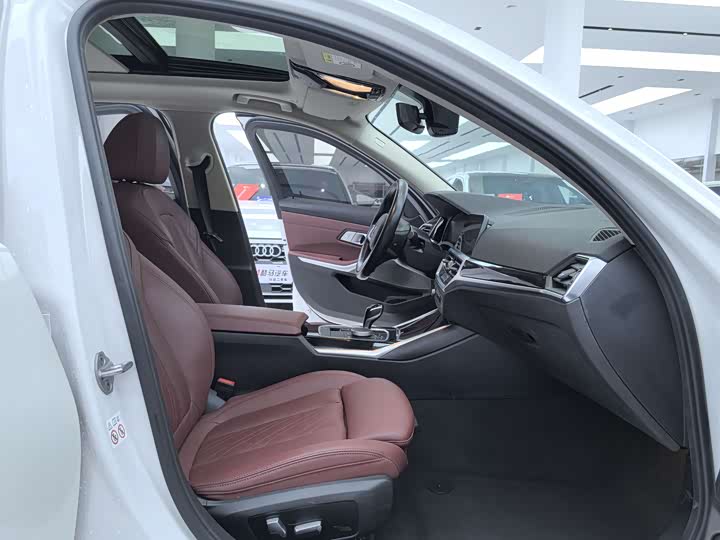 Фото 11 - BMW 3 Series