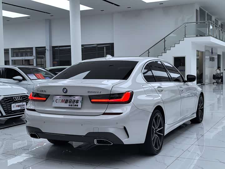 Фото 13 - BMW 3 Series