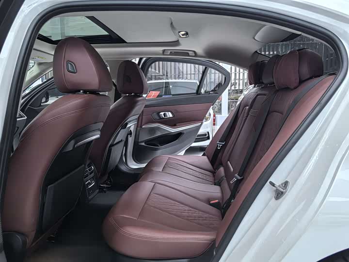 Фото 7 - BMW 3 Series