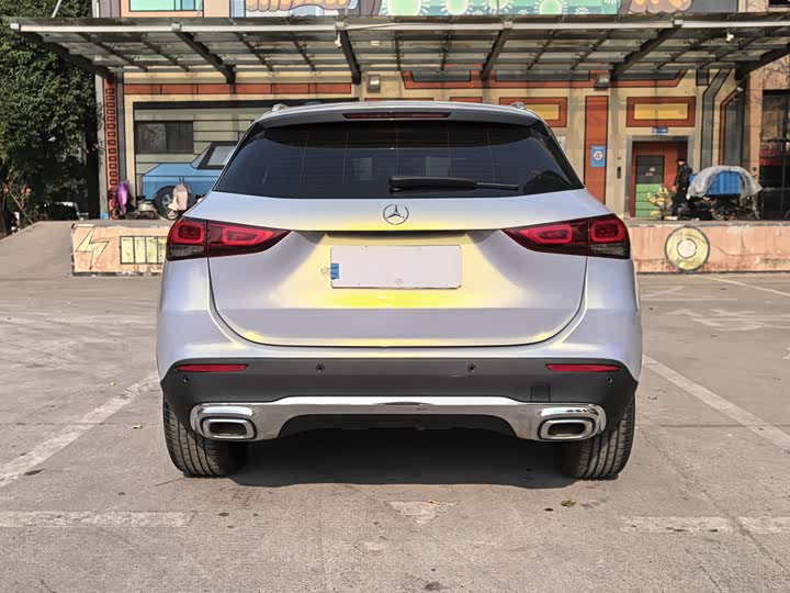 Фото 16 - Mercedes-Benz GLA-Class