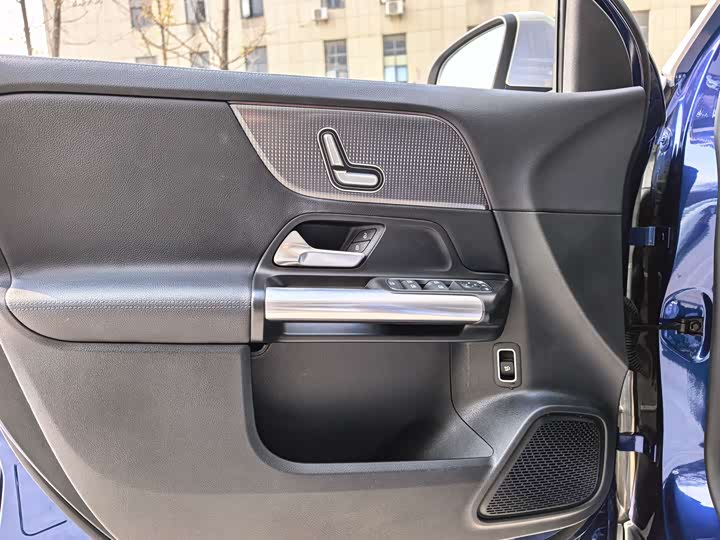 Фото 5 - Mercedes-Benz GLA-Class