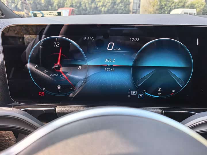 Фото 9 - Mercedes-Benz GLA-Class