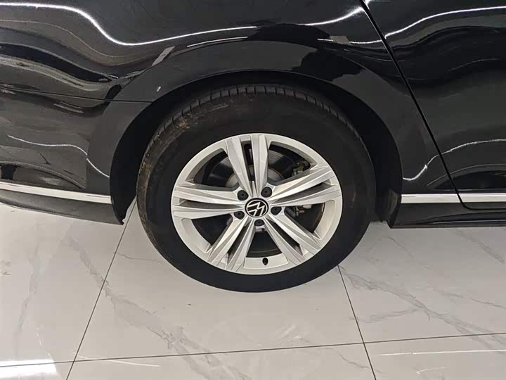 Фото 26 - Volkswagen Magotan