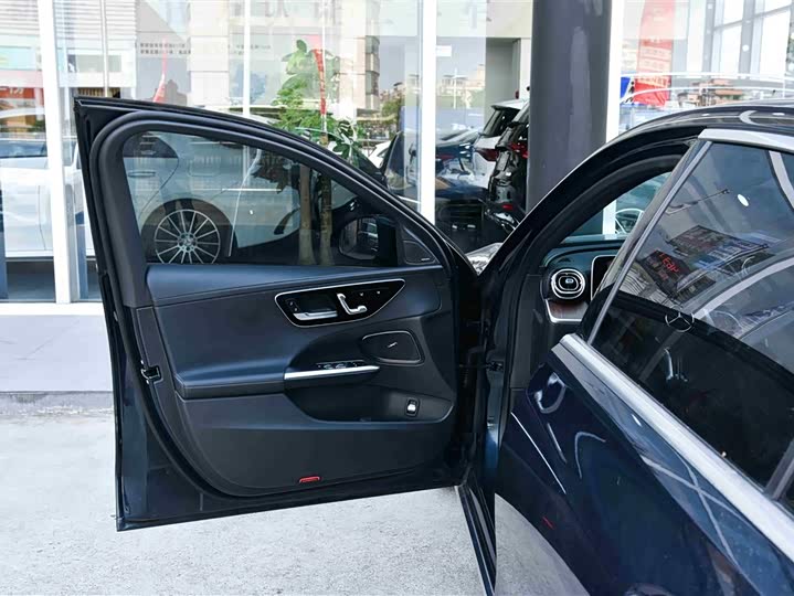 Фото 17 - Mercedes-Benz C-Class