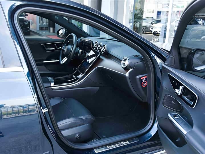 Фото 18 - Mercedes-Benz C-Class