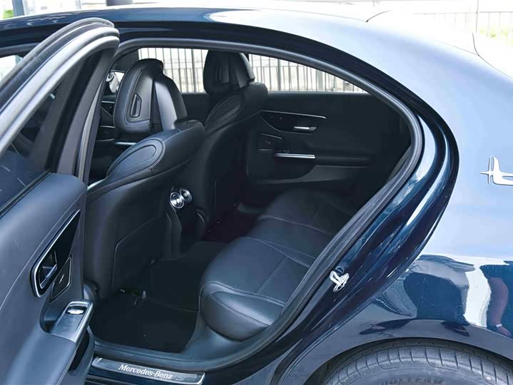 Фото 5 - Mercedes-Benz C-Class