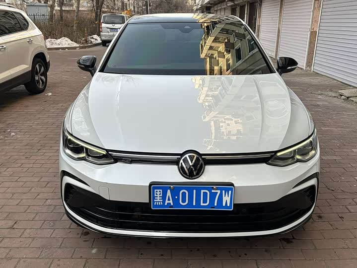 Фото 2 - Volkswagen Golf