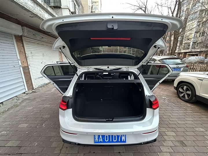 Фото 7 - Volkswagen Golf