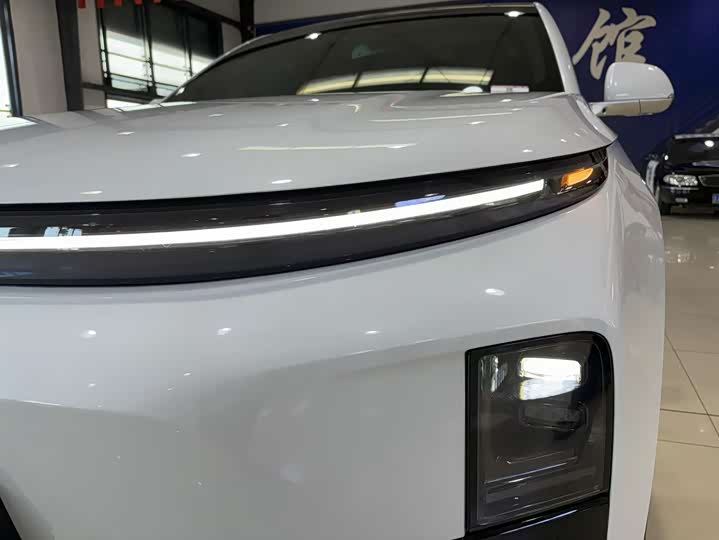 Фото 12 - LiXiang L6