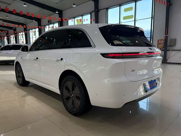 Фото 19 - LiXiang L6