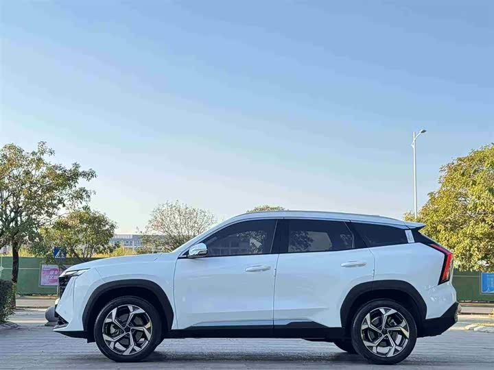 Фото 4 - Geely Atlas L