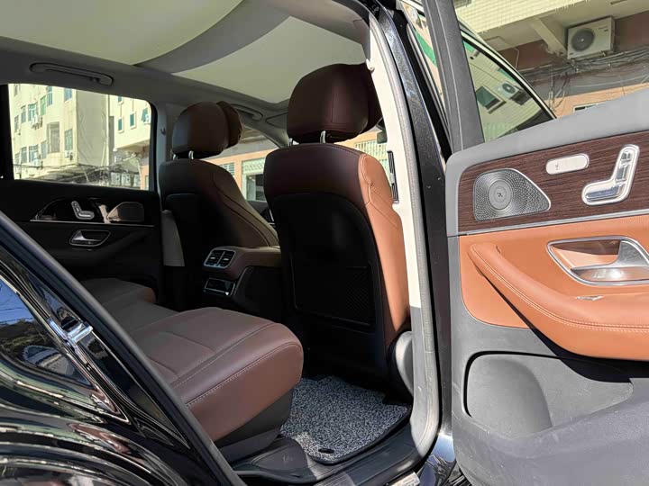 Фото 13 - Mercedes-Benz GLE-Class