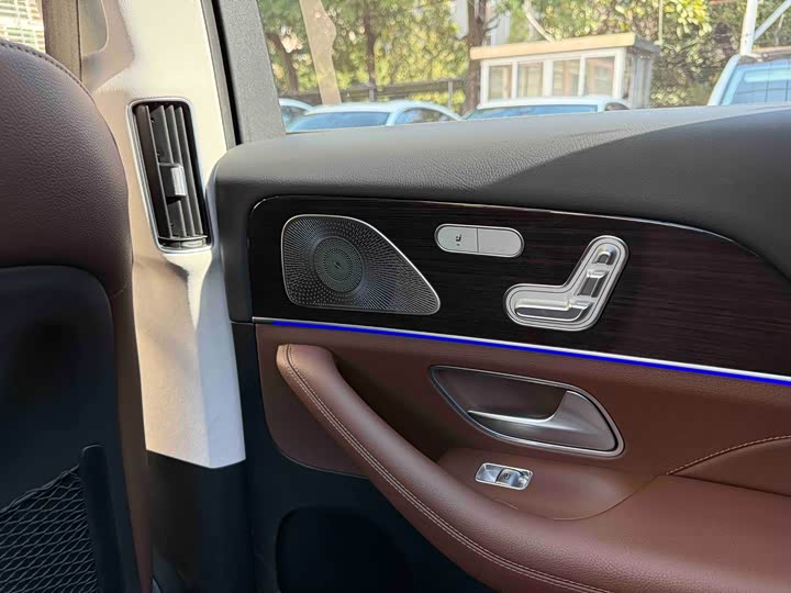 Фото 22 - Mercedes-Benz GLE-Class