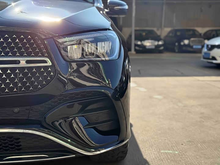 Фото 28 - Mercedes-Benz GLE-Class