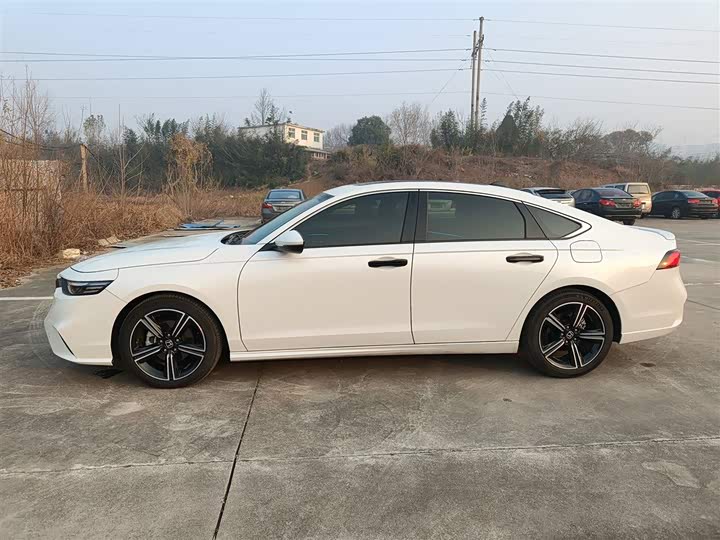 Фото 5 - Honda Inspire