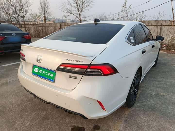 Фото 7 - Honda Inspire