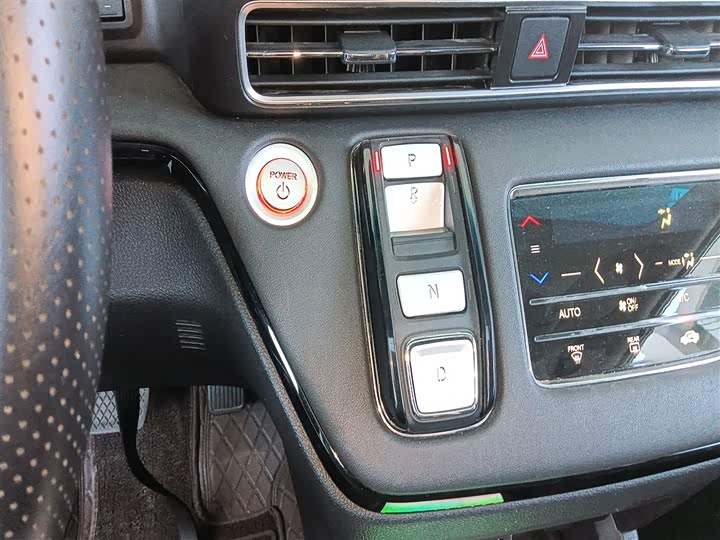 Фото 14 - Honda Odyssey