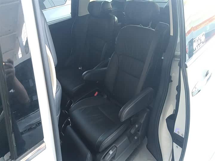 Фото 17 - Honda Odyssey