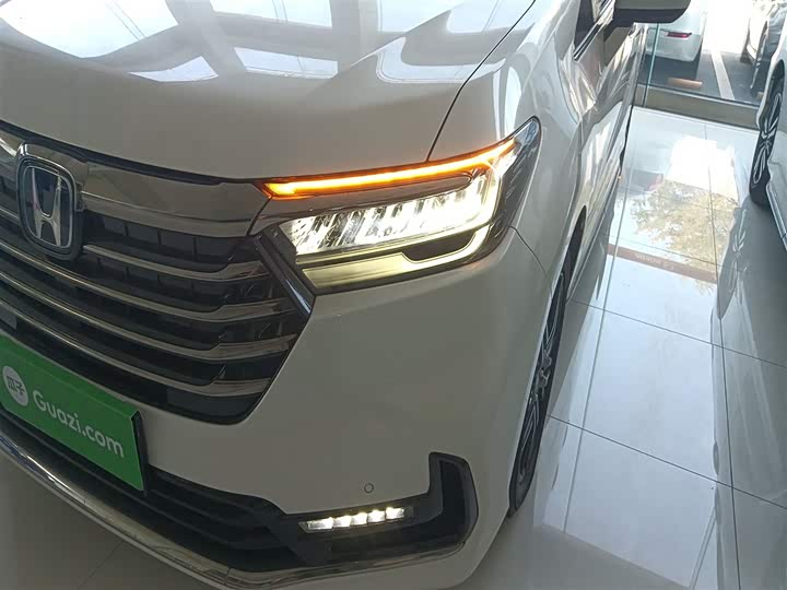 Фото 24 - Honda Odyssey